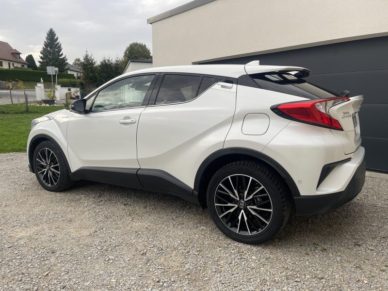 TOYOTA C-HR 2017