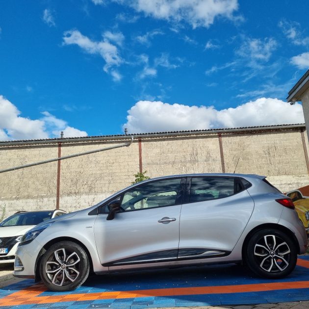 RENAULT CLIO 2018