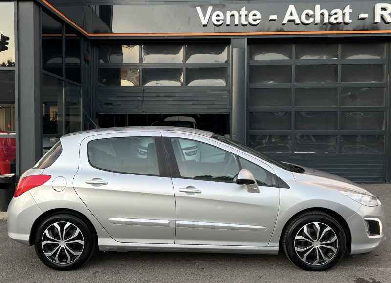 PEUGEOT 308 PHASE 2 II 1.6 HDI 92 Cv 1ERE MAIN / 49 900 Kms BLUETOOTH REGULATEUR - GARANTIE 1 AN