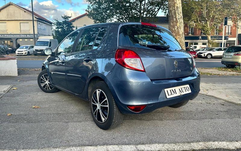 RENAULT CLIO 2010