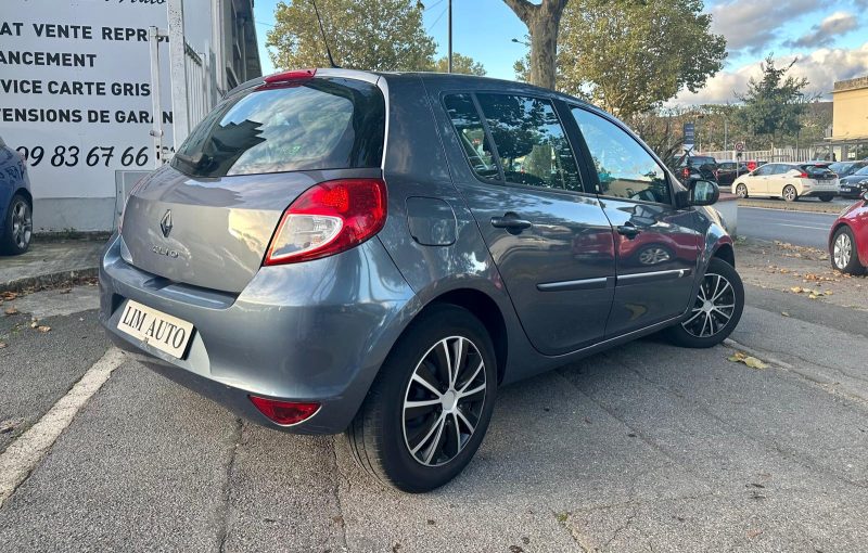 RENAULT CLIO 2010