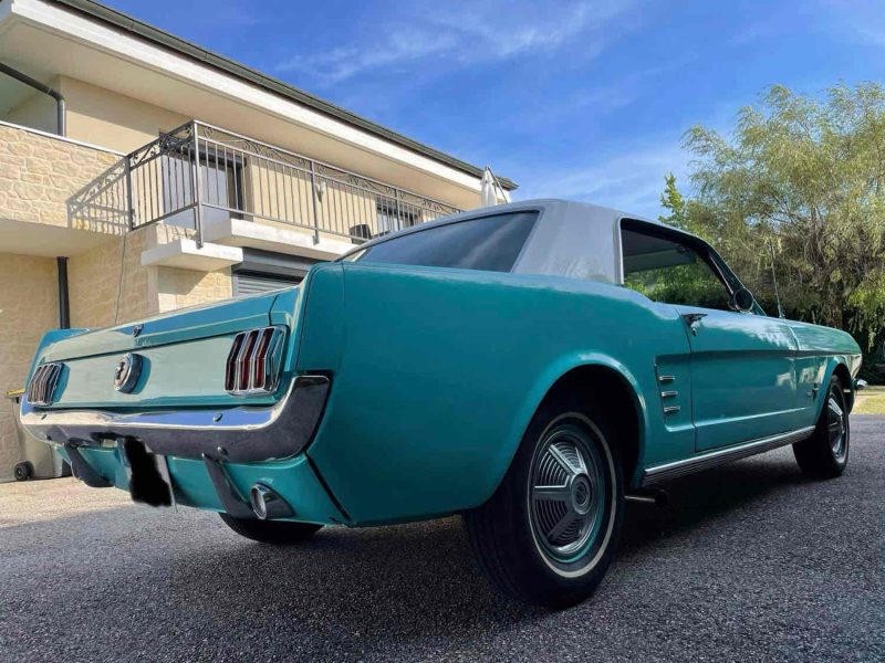 FORD MUSTANG 1966 6 CYLINDRE BOITE MECANIQUE 