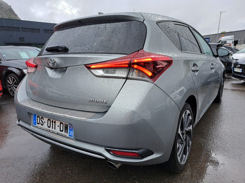 TOYOTA AURIS 2015