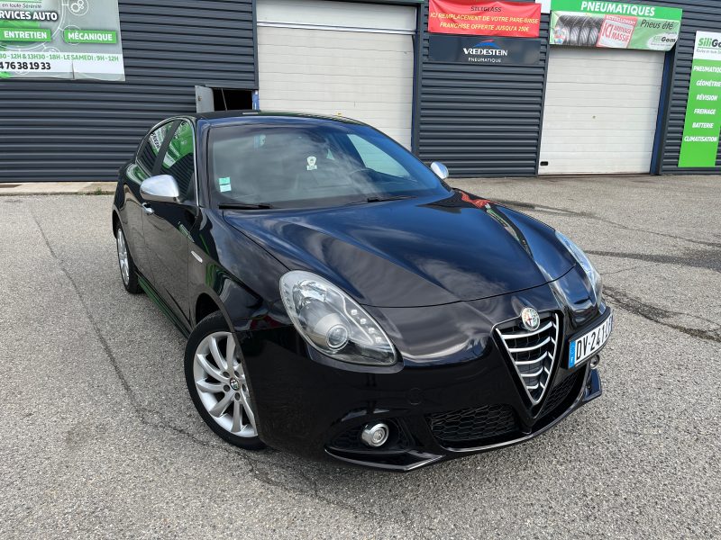 ALFA ROMEO  GIULIETTA 2015