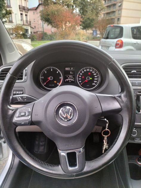 VOLKSWAGEN POLO 2011