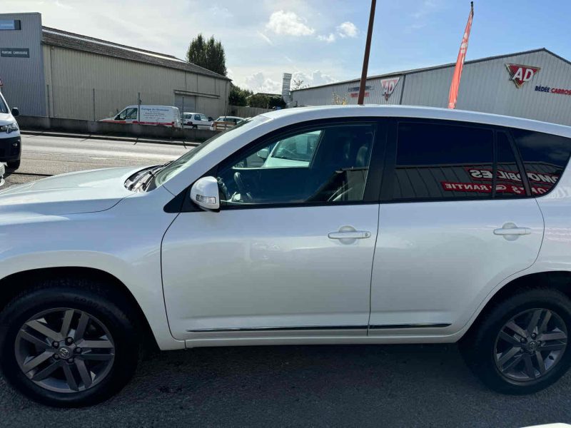 TOYOTA RAV4  2.2 D-4D 1504WD