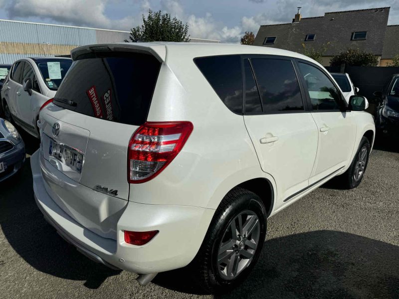 TOYOTA RAV4  2.2 D-4D 1504WD