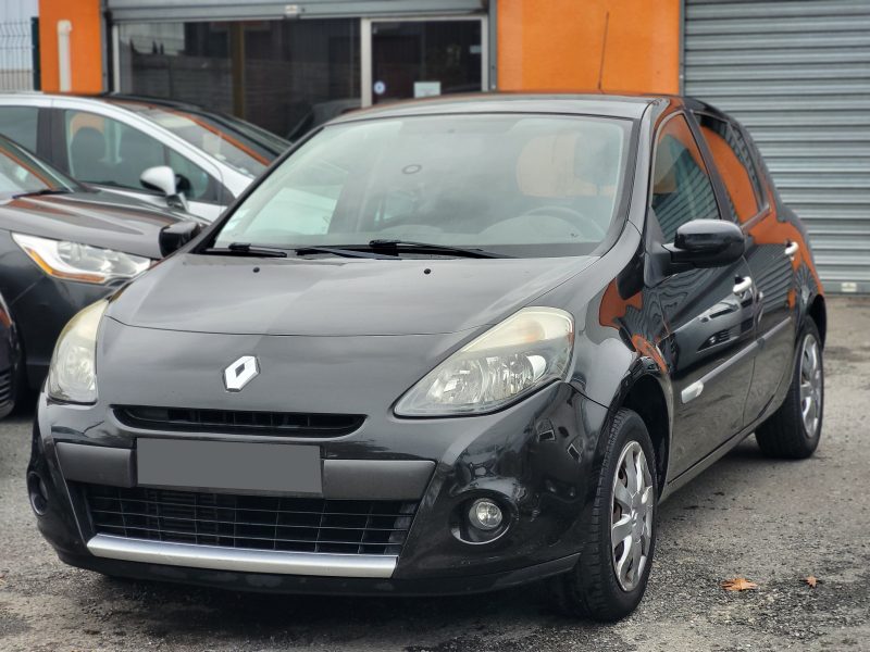 RENAULT CLIO III  2010