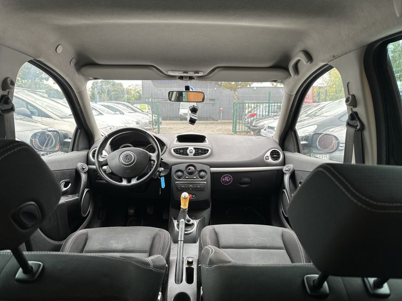 RENAULT CLIO III  2010