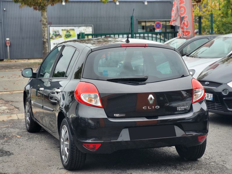 RENAULT CLIO III  2010