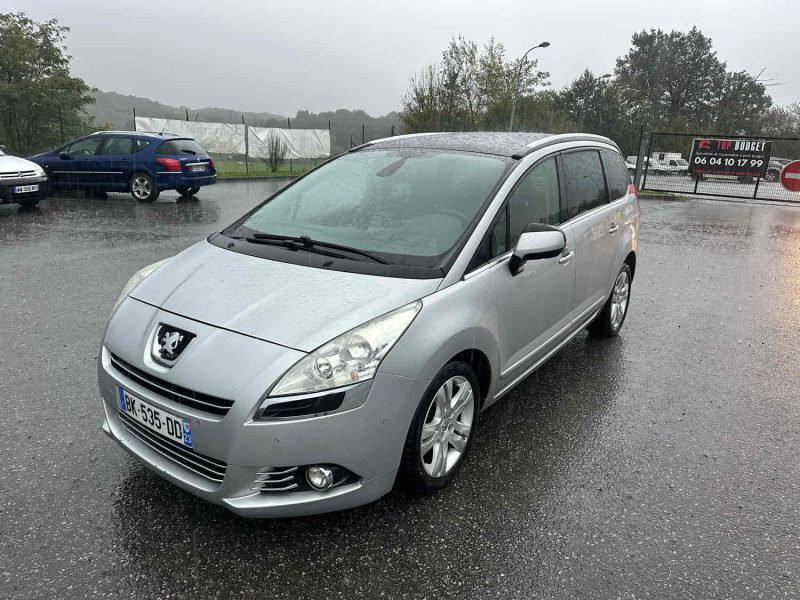 PEUGEOT 5008 2011