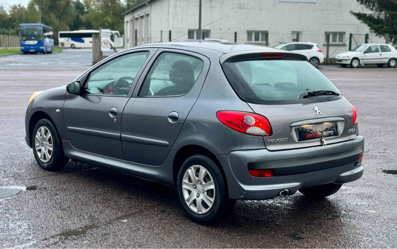 PEUGEOT 206+ 1.4 HDI 70CH BLUE LION TRENDY