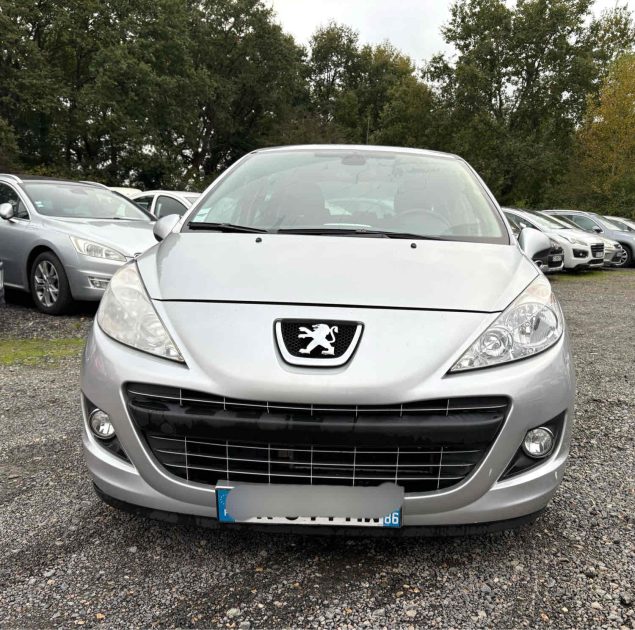 PEUGEOT 207 2012