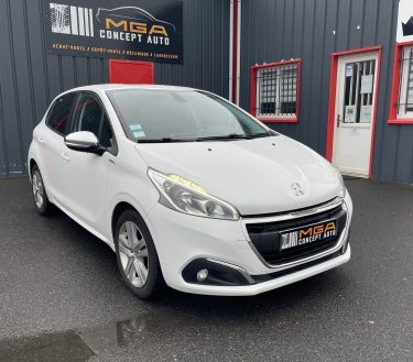 PEUGEOT 208 2017