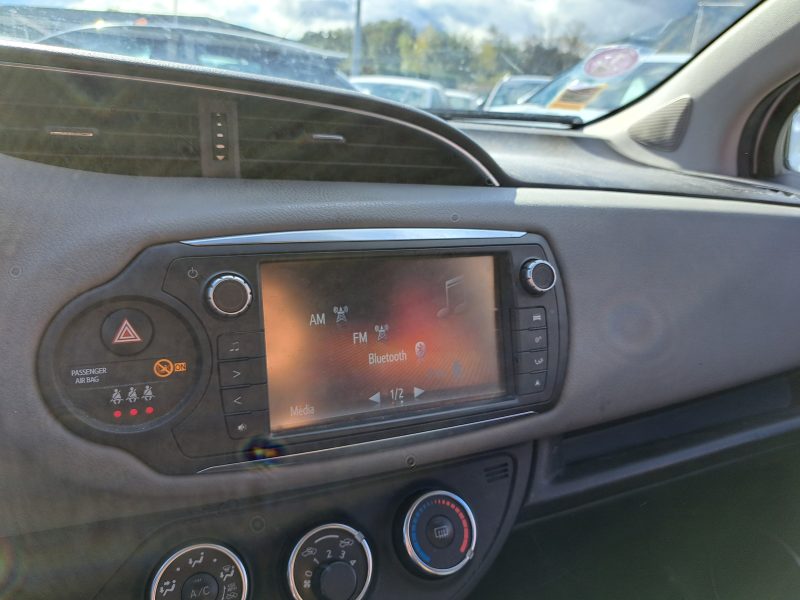 TOYOTA YARIS 2016