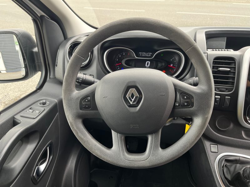 RENAULT TRAFIC 2019