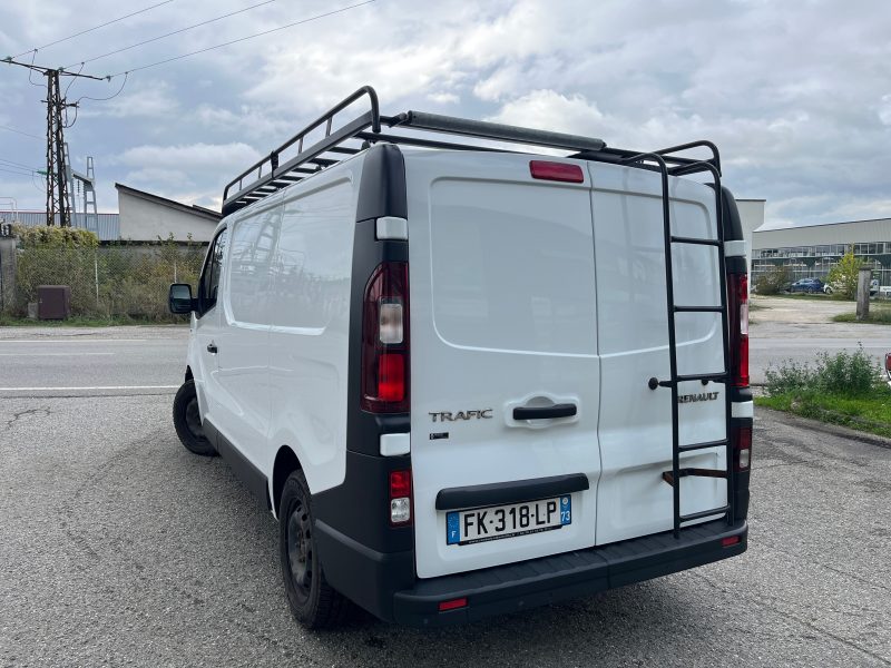 RENAULT TRAFIC 2019