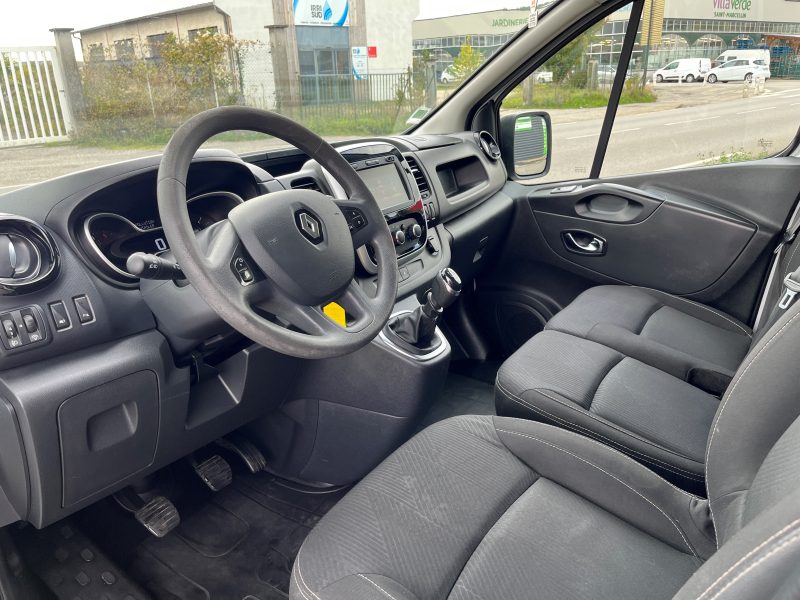 RENAULT TRAFIC 2019