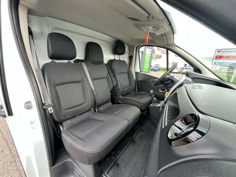 RENAULT TRAFIC 2019