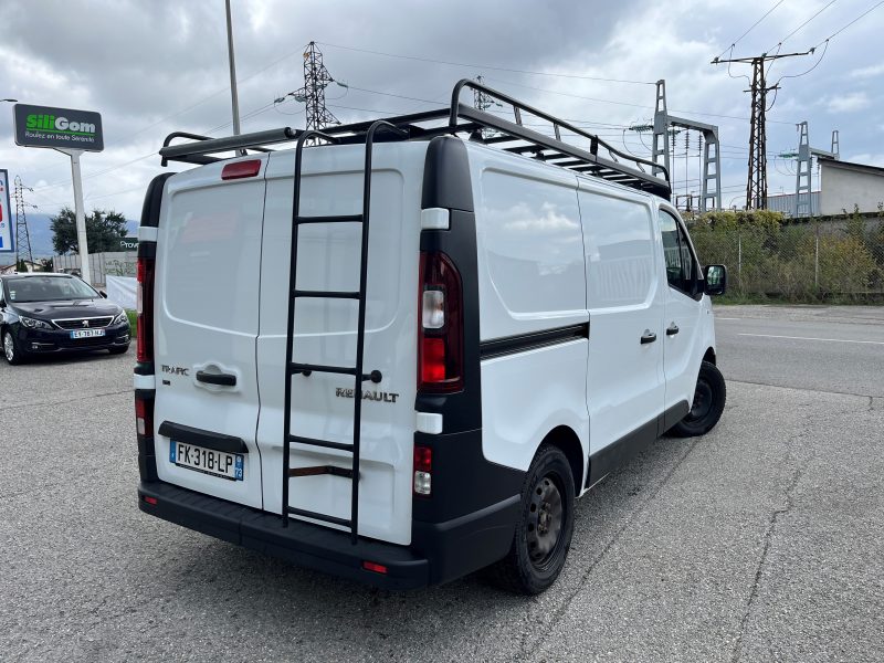 RENAULT TRAFIC 2019