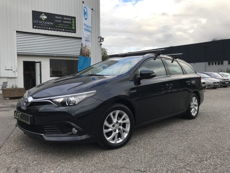 TOYOTA AURIS Touring Sport - HYBRID - 1.8 VVT-i HSD 136cv BOITE AUTO DYNAMIC - GARANTIE 6 MOIS