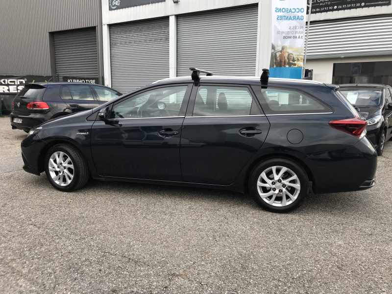 TOYOTA AURIS Touring Sport - HYBRID - 1.8 VVT-i HSD 136cv BOITE AUTO DYNAMIC - GARANTIE 6 MOIS