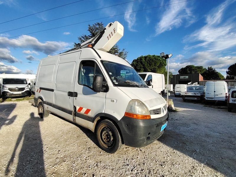 RENAULT A VENDRE EN LOT 2 MASTER NACELLE 2.5DCI 2009