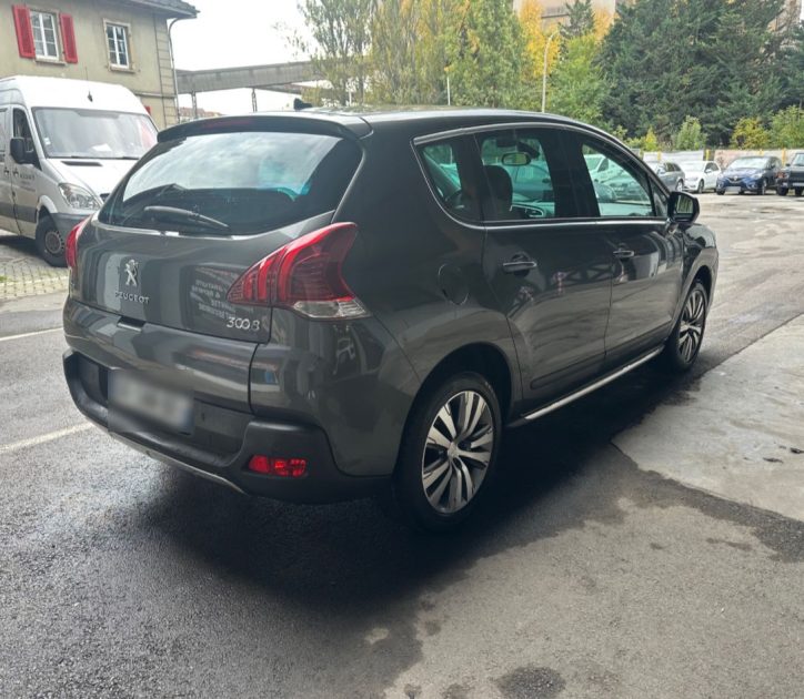 PEUGEOT 3008 2015