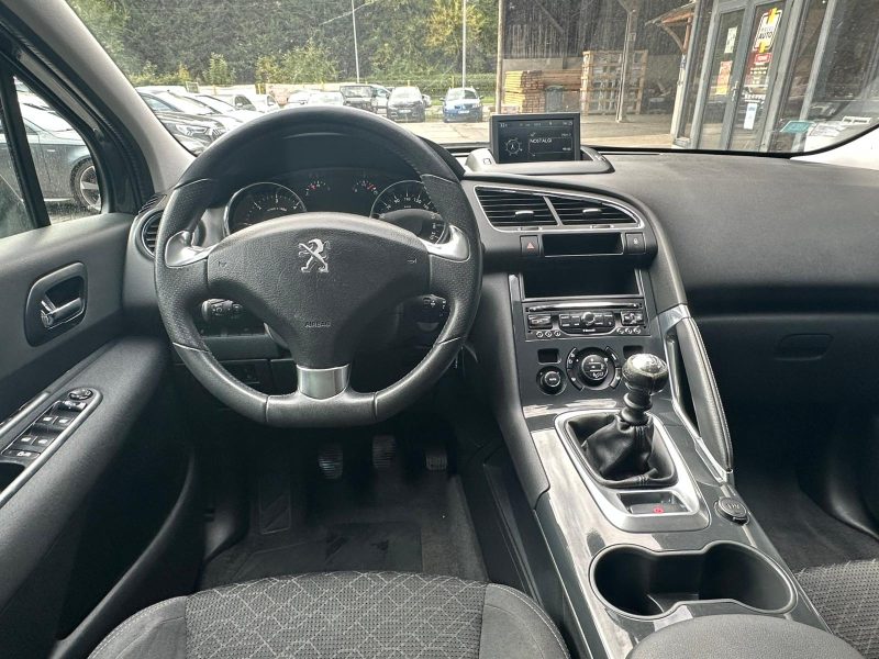 PEUGEOT 3008 2015