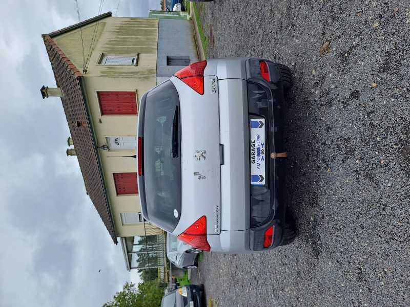 PEUGEOT 3008 Monospace 2012