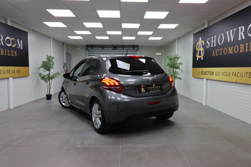 PEUGEOT 208 2018