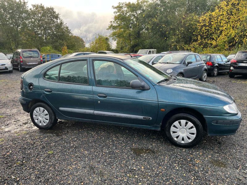 RENAULT MEGANE I 1996