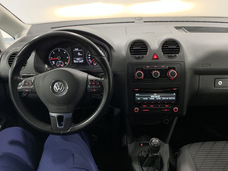 VOLKSWAGEN CADDY 2015