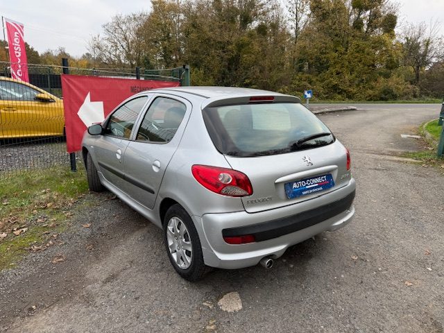 Peugeot 206+ 1.4 HDi Basis 2011 - 66801 KM