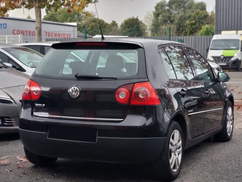 VOLKSWAGEN GOLF 2009