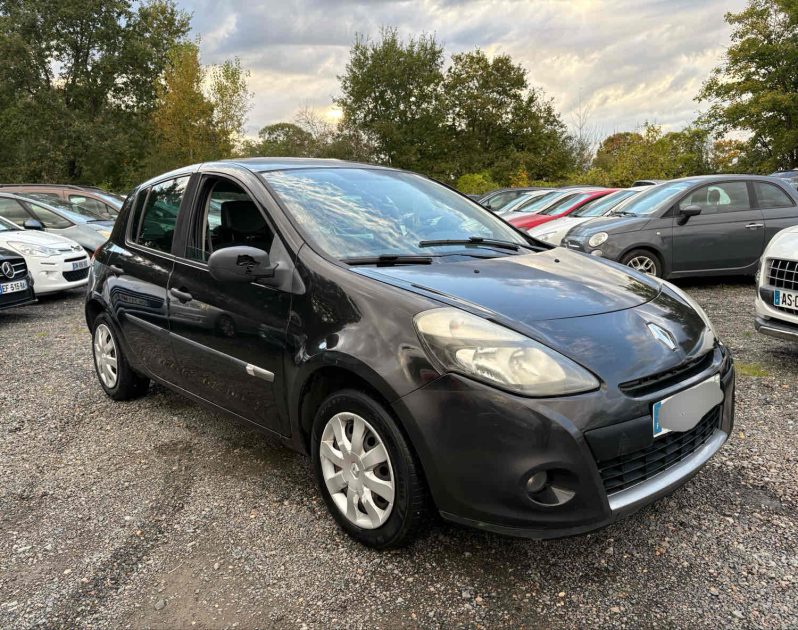 RENAULT CLIO 2011