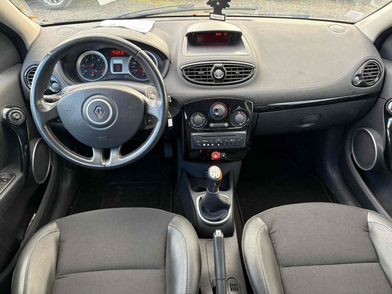 RENAULT CLIO 2011