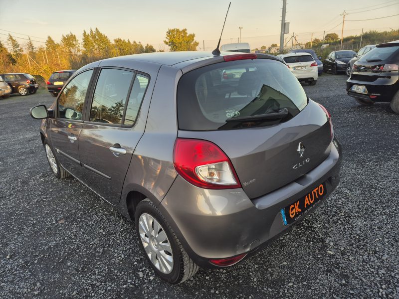 RENAULT CLIO 3 75CV EXPRESSION PACK CLIM 2011 138700 KM 