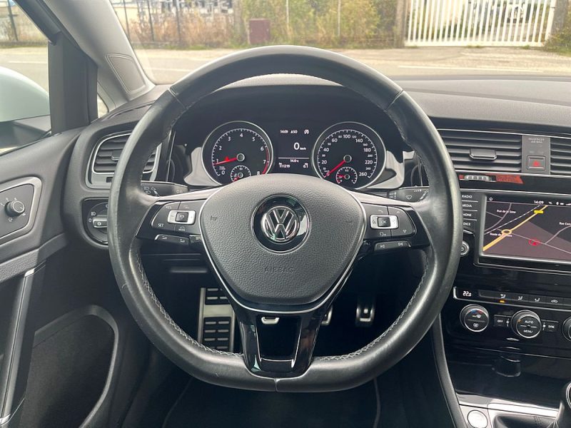 VOLKSWAGEN GOLF 2016