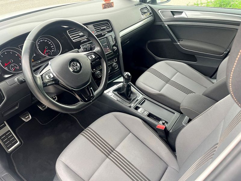 VOLKSWAGEN GOLF 2016