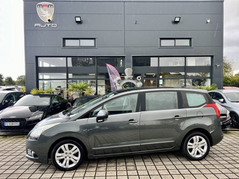 PEUGEOT 5008 1,6 E-HDI 112CH FAP BMP6 BLUE LION ACTIVE 7PL