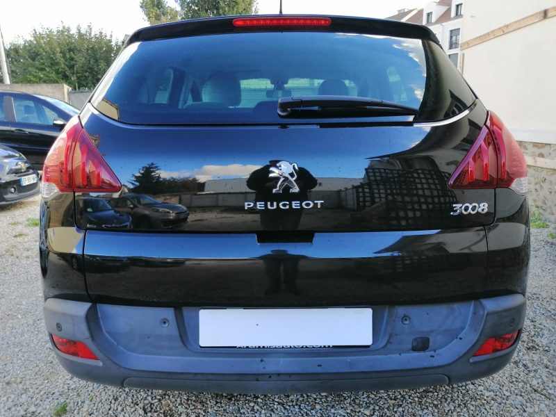 PEUGEOT 3008 2015