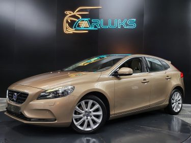 VOLVO V40 D3 150cv Summum Boîte Auto Geartronic6 / FAIBLE KILOMETRAGE