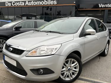 FORD FOCUS II TITANIUM 2.0 145 Cv 1ERE MAIN BOITE AUTO CUIR TOIT OUVRANT 30 400 Kms - GARANTIE 1 AN