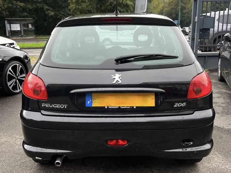 PEUGEOT 206 PHASE 2 1.4 i 75 Cv 1ERE MAIN 53 400 Km 5 PORTES CLIMATISATION BLUETOOTH - GARANTIE 1 AN