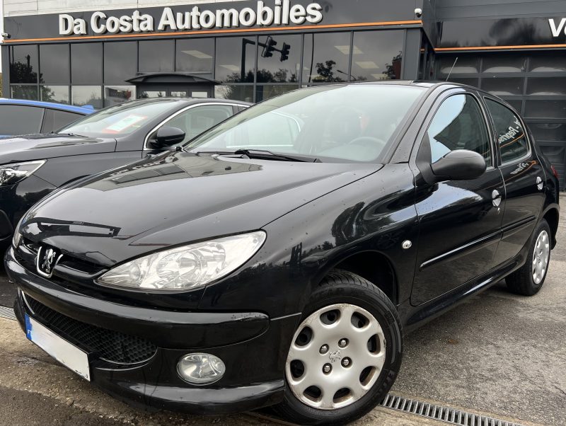 PEUGEOT 206 PHASE 2 1.4 i 75 Cv 1ERE MAIN 53 400 Km 5 PORTES CLIMATISATION BLUETOOTH - GARANTIE 1 AN