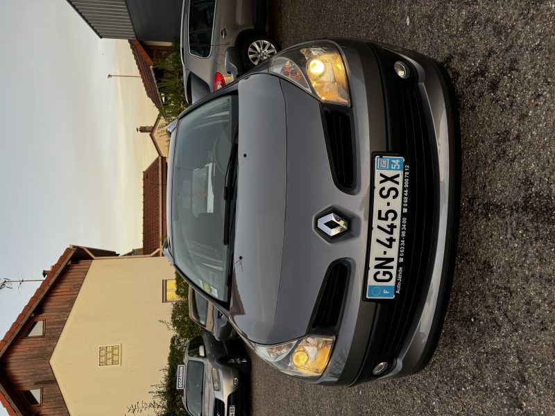 RENAULT CLIO 2009