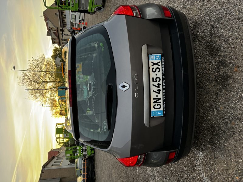 RENAULT CLIO 2009