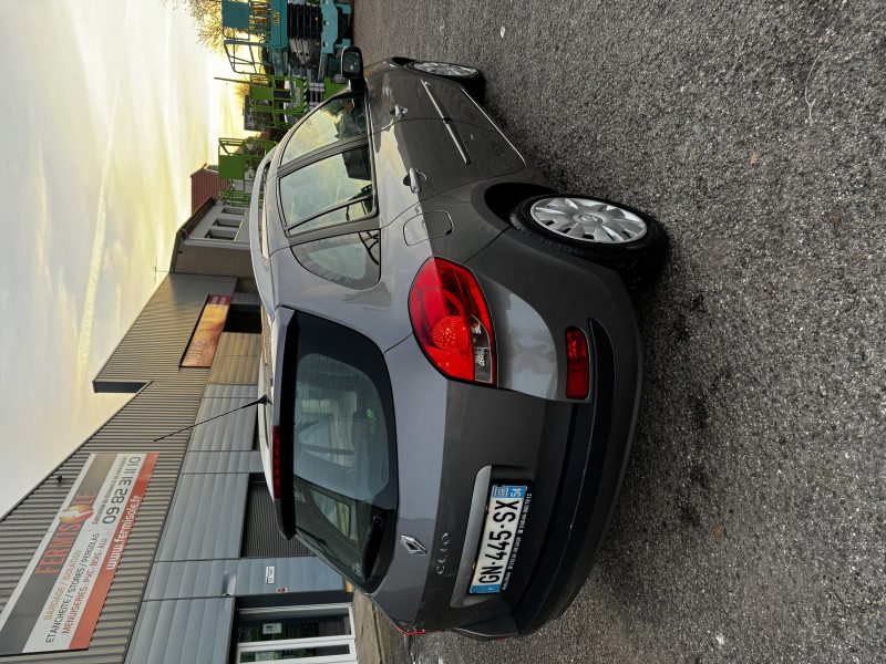 RENAULT CLIO 2009