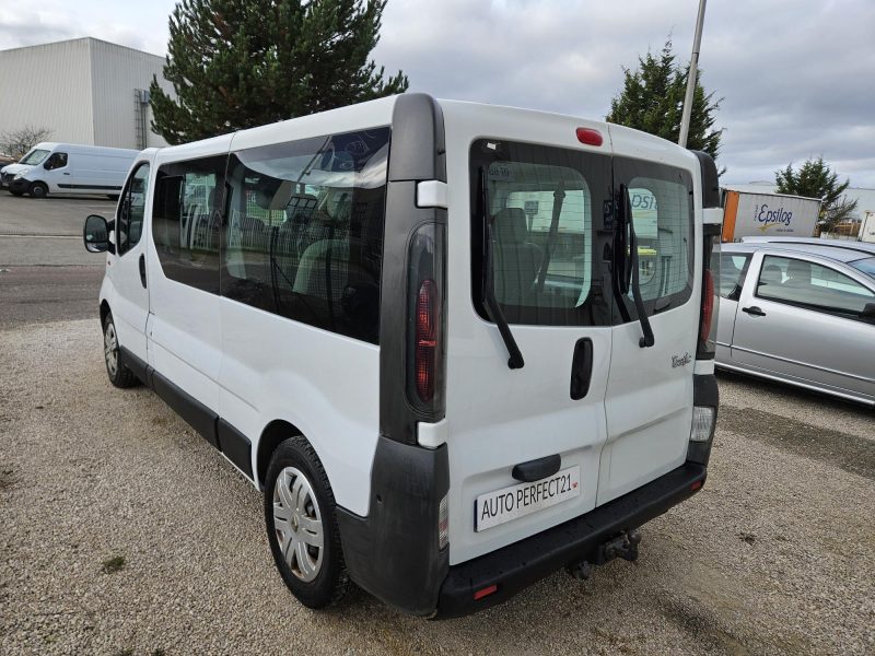 RENAULT TRAFIC 2005